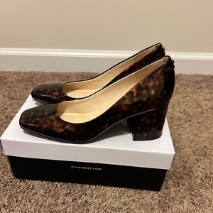 EUC Nine West Vibe 9x9 Block Heel Pumps, Brown Tortoise - Size 8M